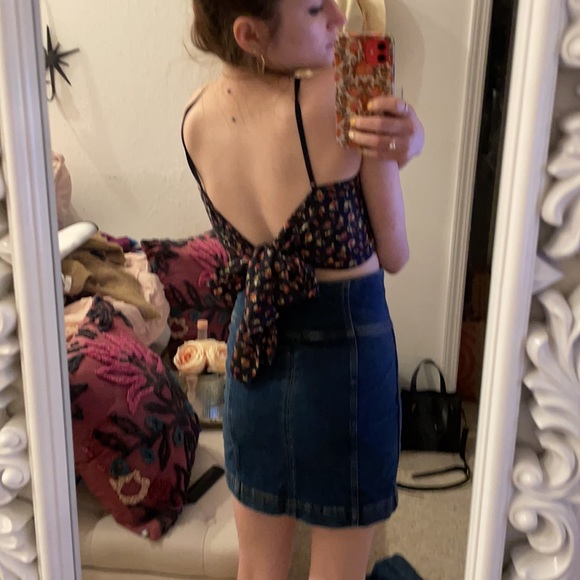 High neck crop top - Picture 2 of 4